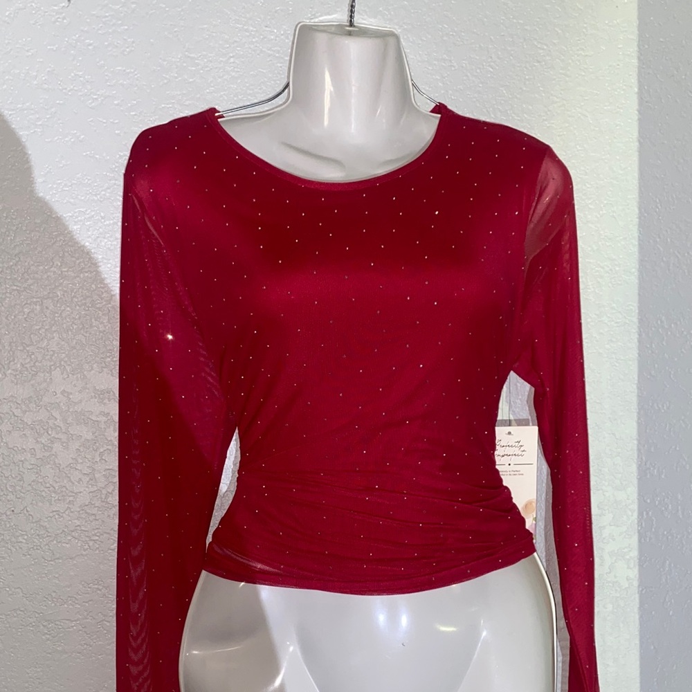 ❤️Perfectly ❤️imperfect elegant Red Long Sleeve Top with rhinestones